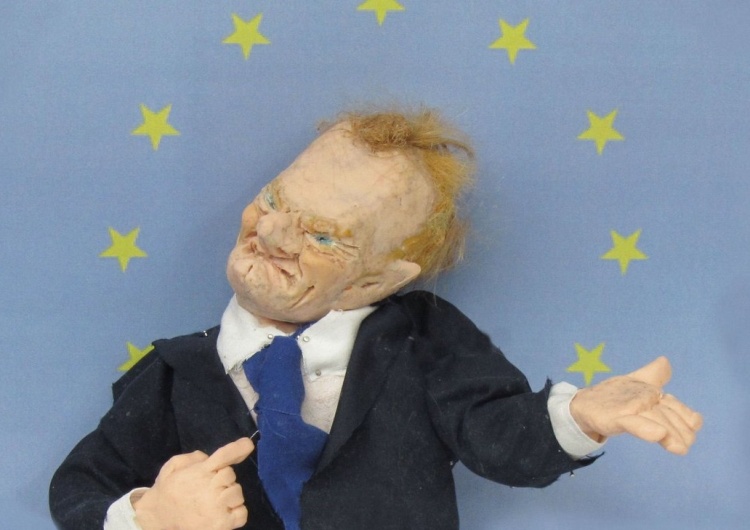 Donald Tus Plastusie