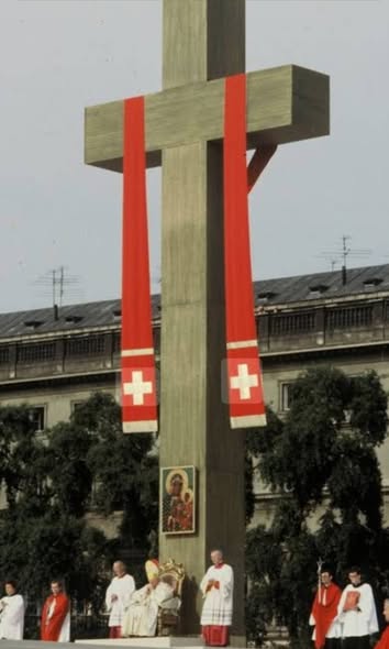 Krzyz w W-wie z JP II